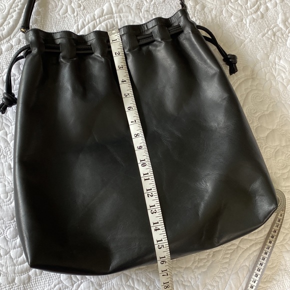 Clare V. Grand Henri large drawstring leather bag - Picture 10 of 16